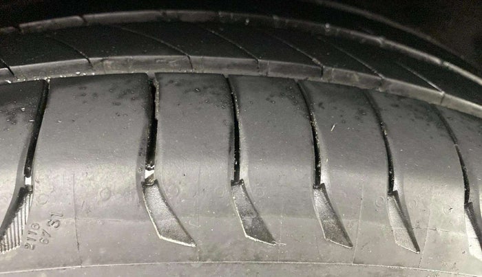 2019 Hyundai Verna 1.6 VTVT SX + AT, Petrol, Automatic, 46,076 km, Right Rear Tyre Tread