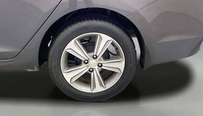 2019 Hyundai Verna 1.6 VTVT SX + AT, Petrol, Automatic, 46,076 km, Left Rear Wheel