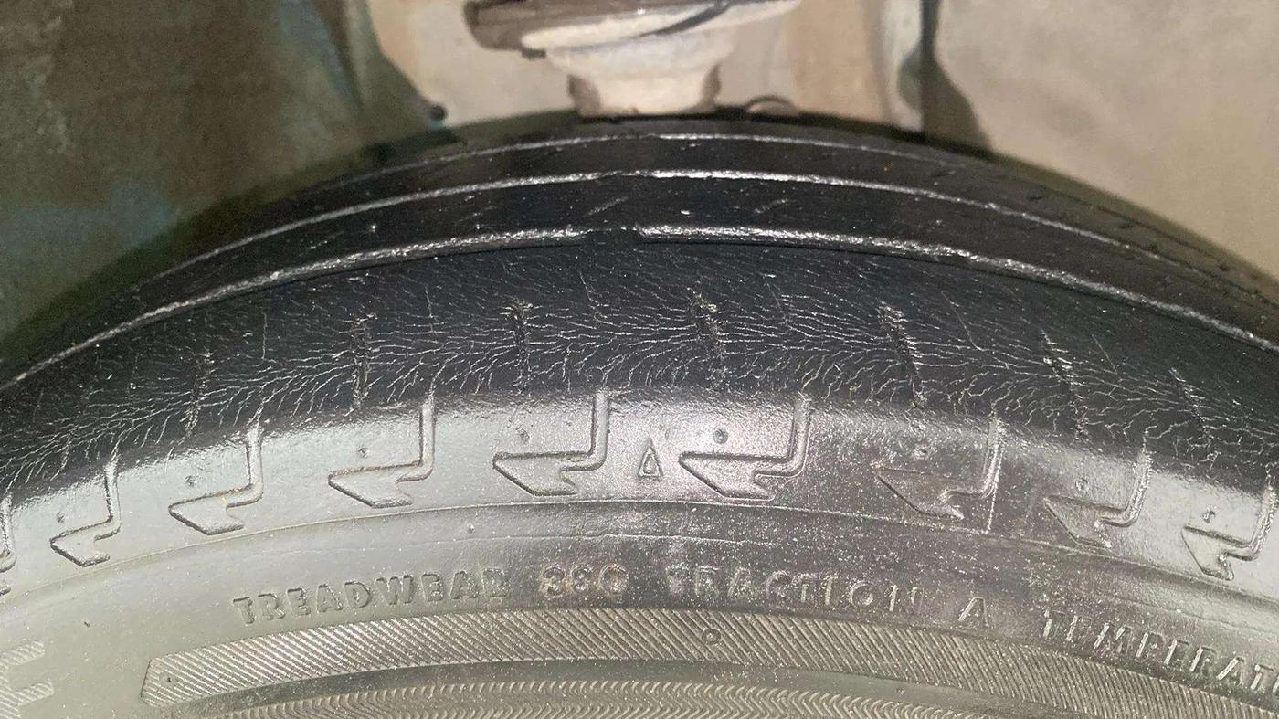 2021 Maruti IGNIS ALPHA 1.2 AMT, Petrol, Automatic, 16,360 km, Right Front Tyre Tread