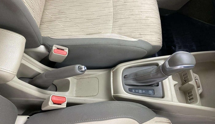 2023 Maruti Ertiga ZXI+ AT SHVS, Petrol, Automatic, 40,194 km, Gear Lever