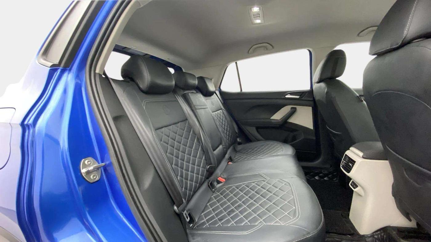 2023 Volkswagen TAIGUN HIGHLINE 1.0 TSI MT, Petrol, Manual, 11,988 km, Right Side Rear Door Cabin