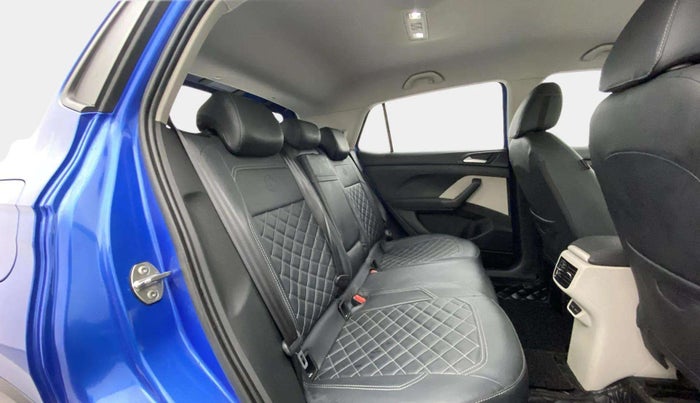 2023 Volkswagen TAIGUN HIGHLINE 1.0 TSI MT, Petrol, Manual, 11,908 km, Right Side Rear Door Cabin