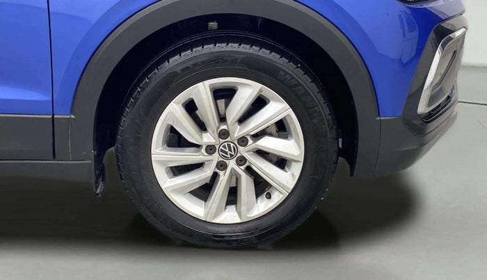 2023 Volkswagen TAIGUN HIGHLINE 1.0 TSI MT, Petrol, Manual, 11,908 km, Right Front Wheel