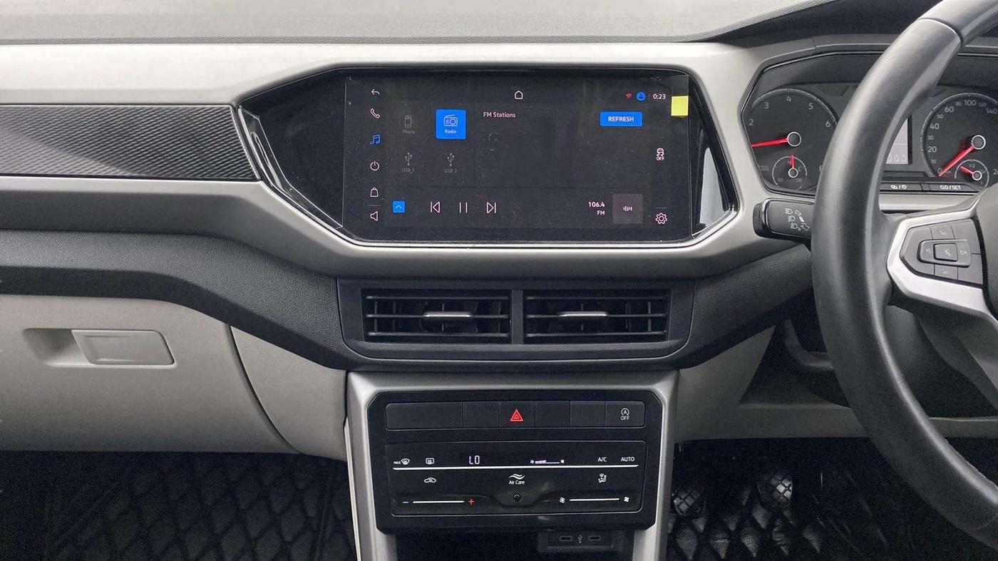 2023 Volkswagen TAIGUN HIGHLINE 1.0 TSI MT, Petrol, Manual, 11,988 km, Air Conditioner