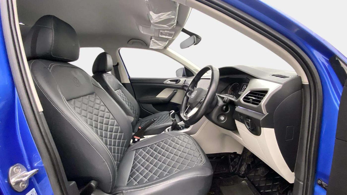 2023 Volkswagen TAIGUN HIGHLINE 1.0 TSI MT, Petrol, Manual, 11,988 km, Right Side Front Door Cabin