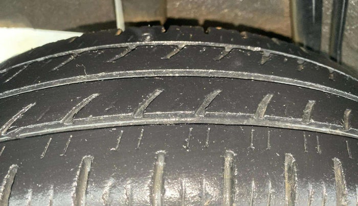 2017 Renault Kwid RXL, Petrol, Manual, 39,846 km, Right Rear Tyre Tread