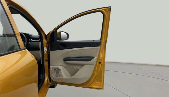 2020 Renault TRIBER RXL MT, Petrol, Manual, 55,811 km, RHS Front Door