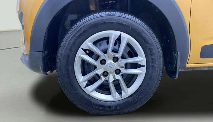 2020 Renault TRIBER RXL MT, Petrol, Manual, 55,811 km, Left Front Wheel