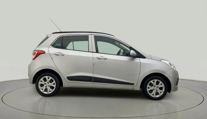2015 Hyundai Grand i10 SPORTZ 1.2 KAPPA VTVT, Petrol, Manual, 23,611 km, Right Side View