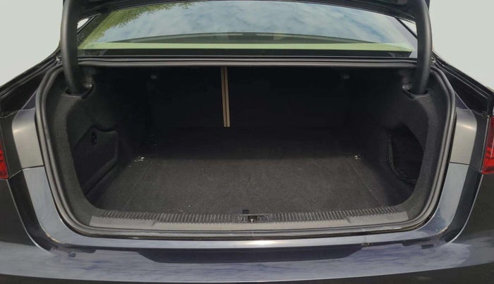 2015 Audi A6 35 TDI S LINE, Diesel, Automatic, 83,666 km, Boot Inside