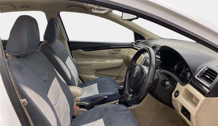 2017 Maruti Ciaz ALPHA 1.4 PETROL, Petrol, Manual, 65,073 km, Right Side Front Door Cabin