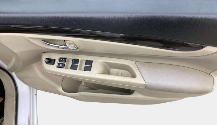 2017 Maruti Ciaz ALPHA 1.4 PETROL, Petrol, Manual, 65,073 km, Driver Side Door Panels Control