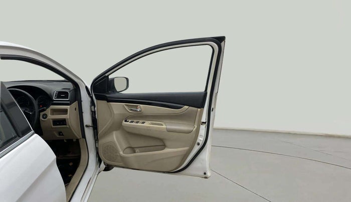 2017 Maruti Ciaz ALPHA 1.4 PETROL, Petrol, Manual, 65,073 km, RHS Front Door