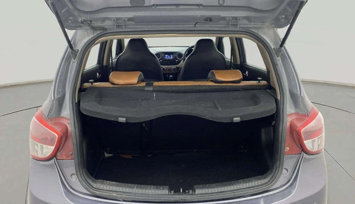 2016 Hyundai Grand i10 ASTA AT 1.2 KAPPA VTVT, Petrol, Automatic, 1,04,253 km, Boot Inside