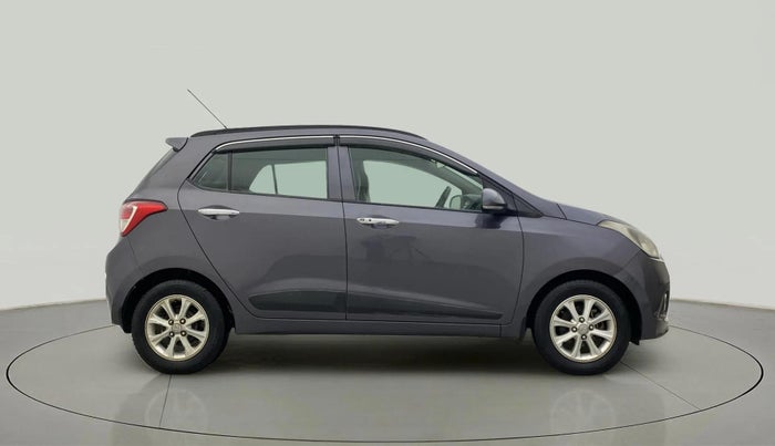 2016 Hyundai Grand i10 ASTA AT 1.2 KAPPA VTVT, Petrol, Automatic, 1,04,253 km, Right Side View