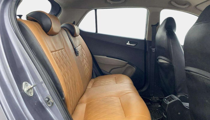 2016 Hyundai Grand i10 ASTA AT 1.2 KAPPA VTVT, Petrol, Automatic, 1,04,253 km, Right Side Rear Door Cabin