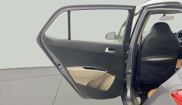 2016 Hyundai Grand i10 ASTA AT 1.2 KAPPA VTVT, Petrol, Automatic, 1,04,253 km, LHS Rear Door