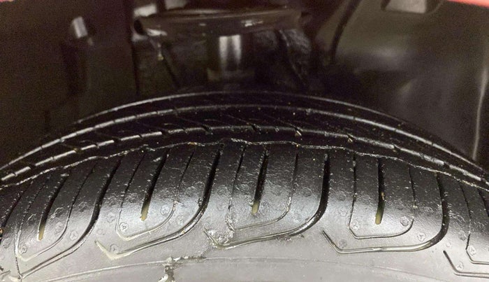 2022 Tata ALTROZ XZ PLUS PETROL, Petrol, Manual, 19,677 km, Right Front Tyre Tread