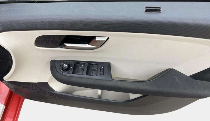 2022 Tata ALTROZ XZ PLUS PETROL, Petrol, Manual, 19,677 km, Driver Side Door Panels Control