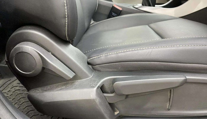 2022 Tata ALTROZ XZ PLUS PETROL, Petrol, Manual, 19,677 km, Driver Side Adjustment Panel