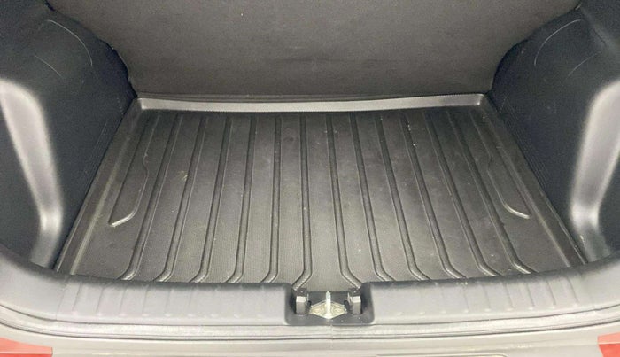 2022 KIA SONET HTK 1.2, Petrol, Manual, 9,960 km, Boot Inside
