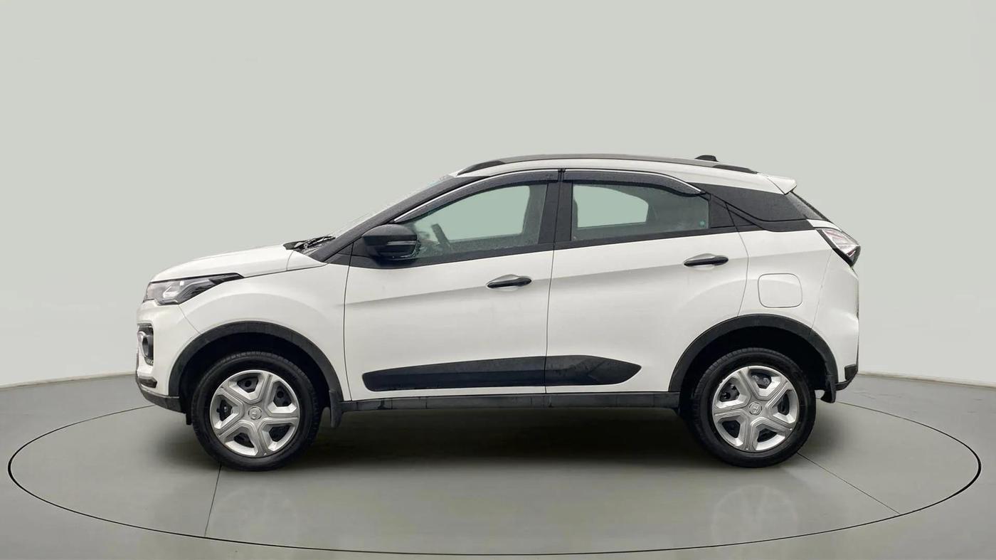 2023 Tata NEXON XM PLUS SUNROOF PETROL, Petrol, Manual, 10,789 km, Left Side
