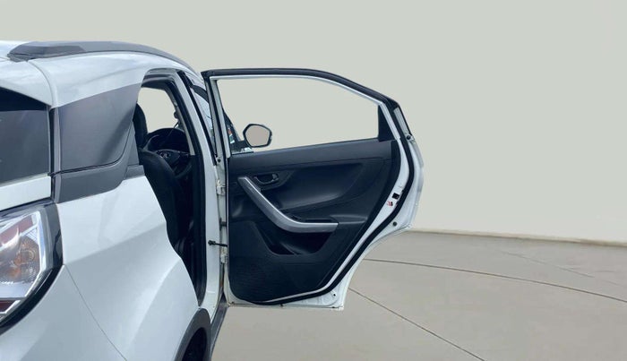 2023 Tata NEXON XM PLUS SUNROOF PETROL, Petrol, Manual, 10,720 km, RHS Rear Door