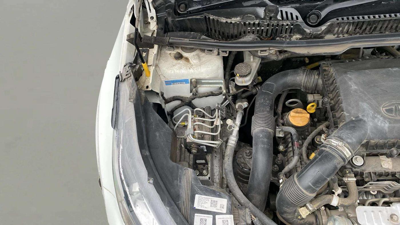 2023 Tata NEXON XM PLUS SUNROOF PETROL, Petrol, Manual, 10,789 km, Engine View - Right