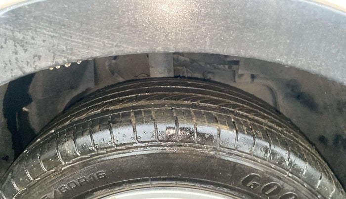 2023 Tata NEXON XM PLUS SUNROOF PETROL, Petrol, Manual, 10,720 km, Right Front Tyre Tread