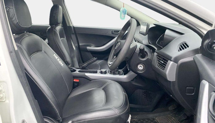 2023 Tata NEXON XM PLUS SUNROOF PETROL, Petrol, Manual, 10,720 km, Right Side Front Door Cabin