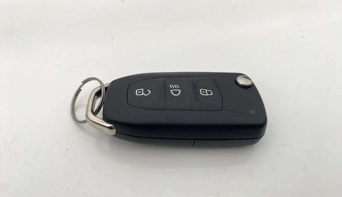 2023 Tata NEXON XM PLUS SUNROOF PETROL, Petrol, Manual, 10,720 km, Key Close Up