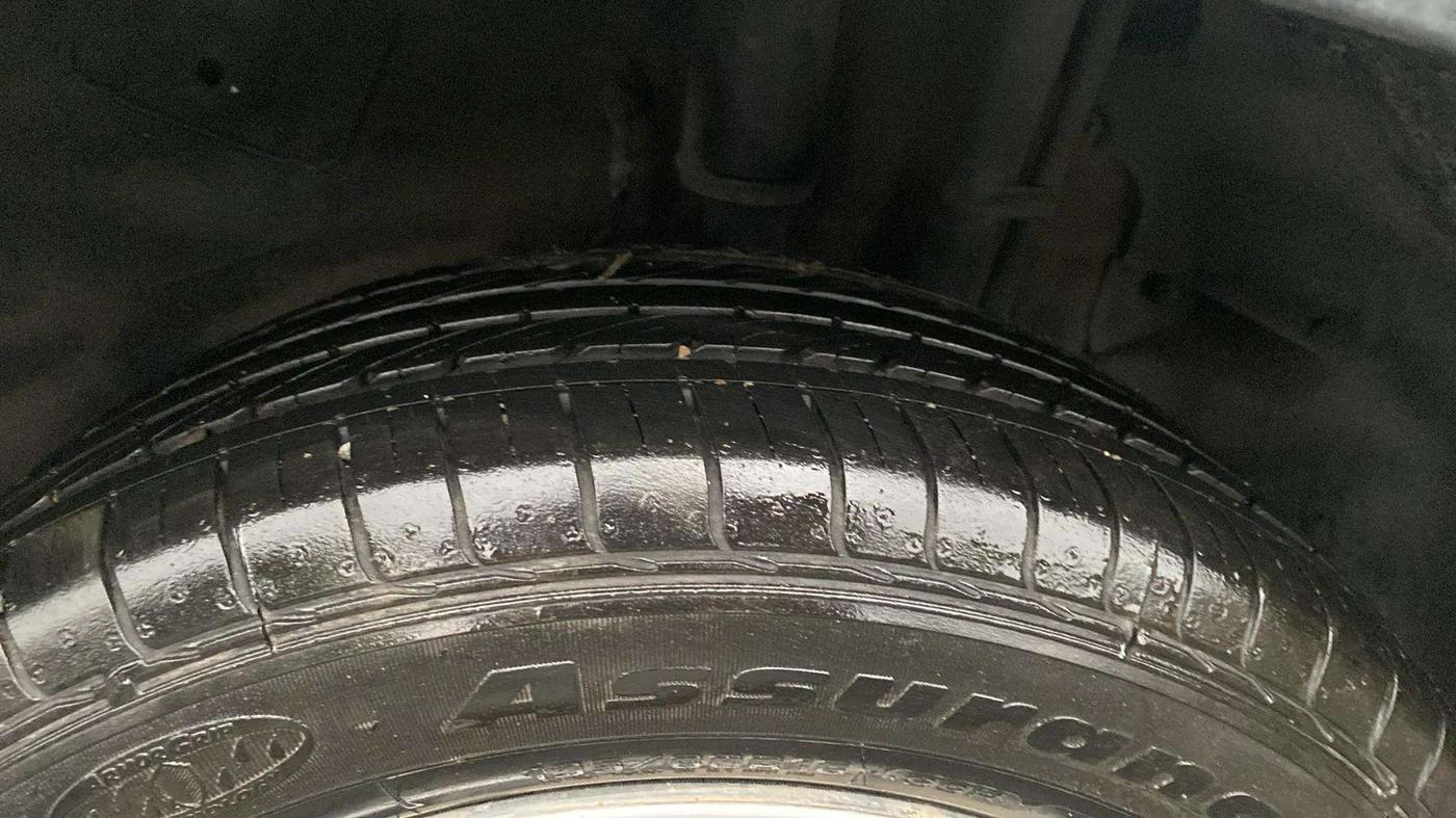 2023 Tata NEXON XM PLUS SUNROOF PETROL, Petrol, Manual, 10,789 km, Left Rear Tyre Tread