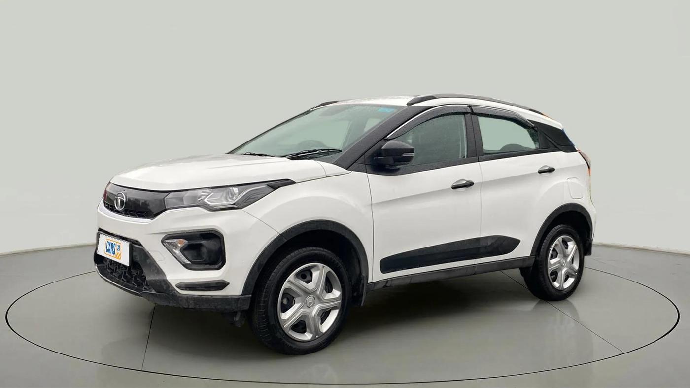 2023 Tata NEXON XM PLUS SUNROOF PETROL, Petrol, Manual, 10,789 km, Left Front Diagonal