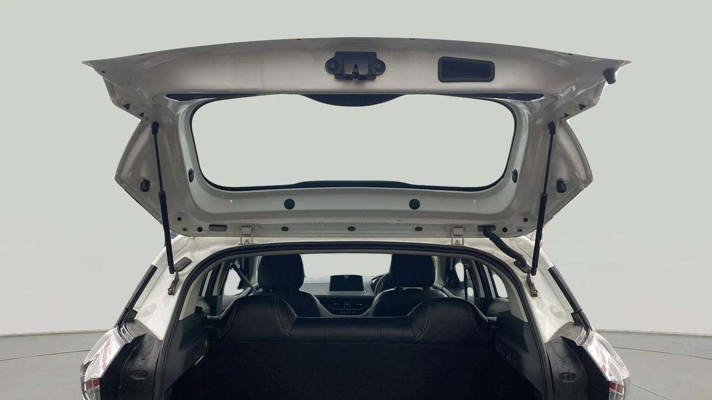 2023 Tata NEXON XM PLUS SUNROOF PETROL, Petrol, Manual, 10,789 km, Boot Door Open