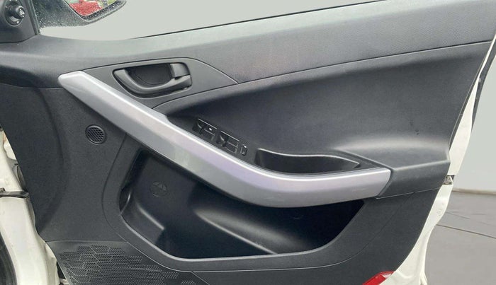 2023 Tata NEXON XM PLUS SUNROOF PETROL, Petrol, Manual, 10,720 km, Driver Side Door Panels Control