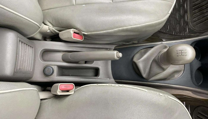 2013 Nissan Sunny XL, Petrol, Manual, 51,413 km, Gear Lever