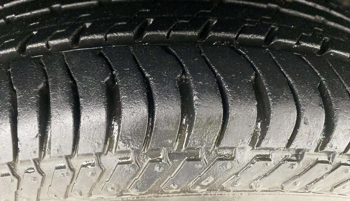 2013 Nissan Sunny XL, Petrol, Manual, 51,413 km, Right Front Tyre Tread