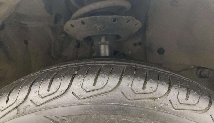 2015 Honda Amaze 1.2L I-VTEC VX, Petrol, Manual, 29,822 km, Right Front Tyre Tread