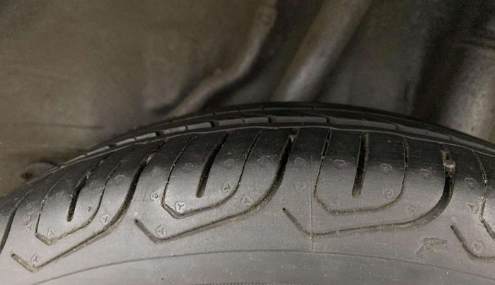 2015 Honda Amaze 1.2L I-VTEC VX, Petrol, Manual, 29,822 km, Left Rear Tyre Tread