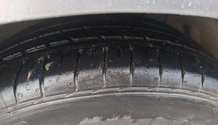 2019 Maruti Ciaz ALPHA  AT 1.5 SHVS PETROL, Petrol, Automatic, 55,472 km, Right Front Tyre Tread