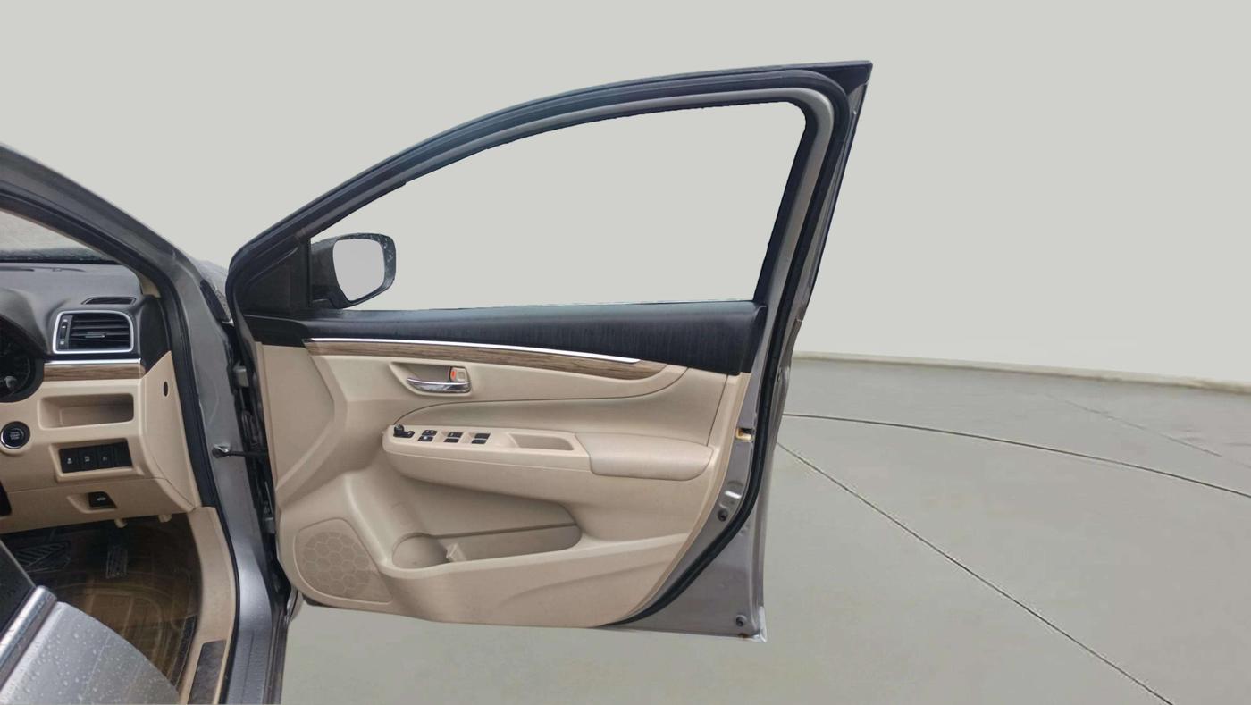 2019 Maruti Ciaz ALPHA  AT 1.5 SHVS PETROL, Petrol, Automatic, 55,472 km, RHS Front Door