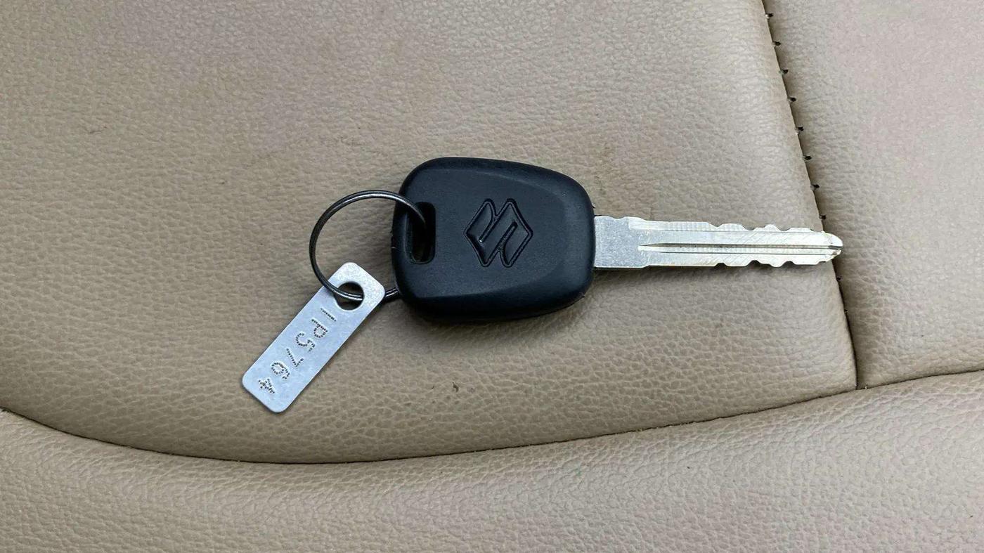 2016 Maruti Alto 800 VXI, Petrol, Manual, 24,496 km, Key Close Up