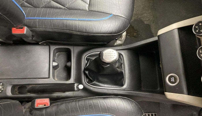 2020 Renault TRIBER RXZ, Petrol, Manual, 76,032 km, Gear Lever