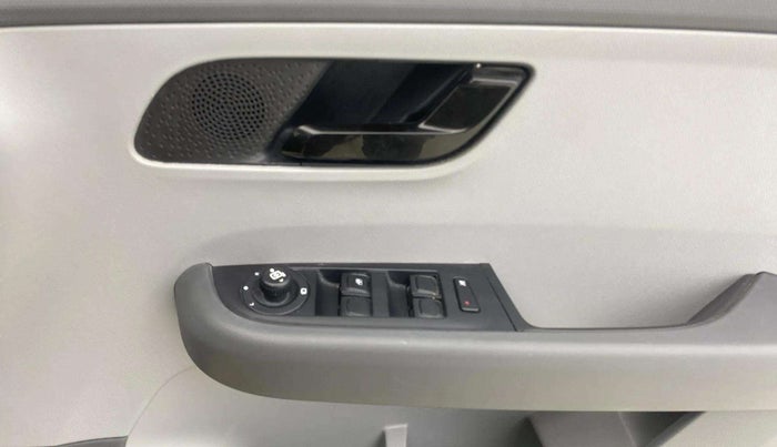 2021 Tata ALTROZ XM PETROL, Petrol, Manual, 25,320 km, Driver Side Door Panels Control