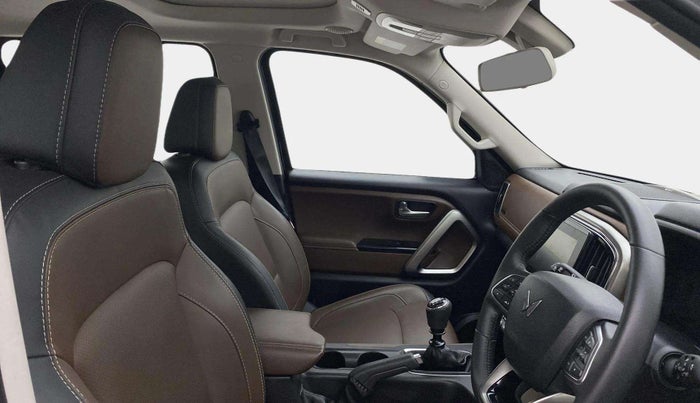 2024 Mahindra SCORPIO-N Z8 L PETROL MT 7 STR, Petrol, Manual, 22,469 km, Right Side Front Door Cabin