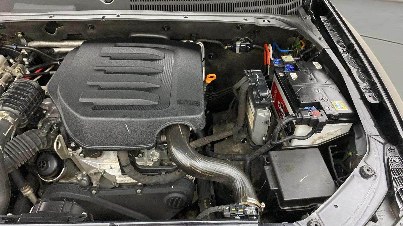 2024 Mahindra SCORPIO-N Z8 L PETROL MT 7 STR, Petrol, Manual, 22,469 km, Engine View - Left