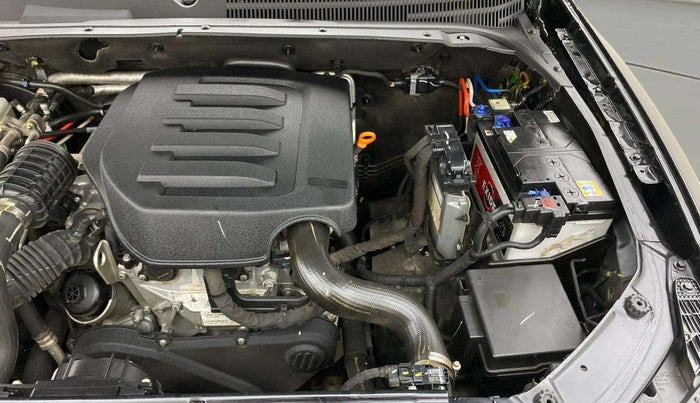 2024 Mahindra SCORPIO-N Z8 L PETROL MT 7 STR, Petrol, Manual, 22,469 km, Engine View - Left