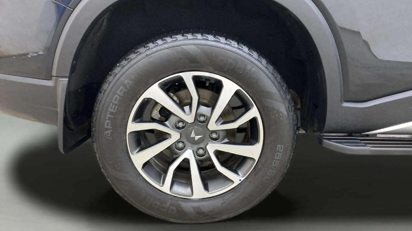2024 Mahindra SCORPIO-N Z8 L PETROL MT 7 STR, Petrol, Manual, 22,469 km, Right Rear Wheel