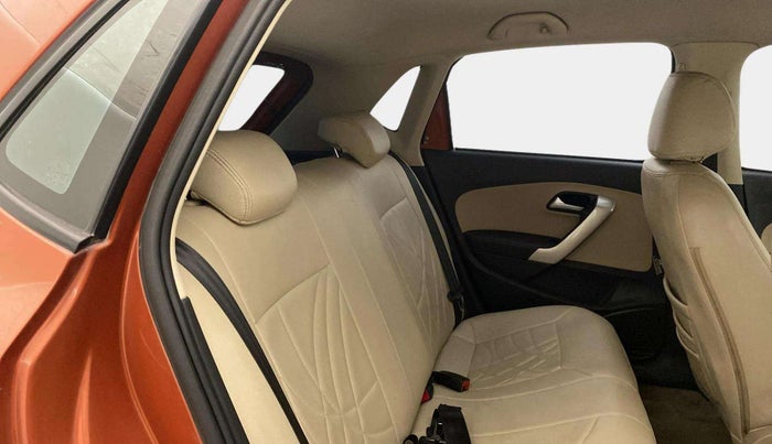 2016 Volkswagen Polo HIGHLINE1.5L, Diesel, Manual, 65,086 km, Right Side Rear Door Cabin