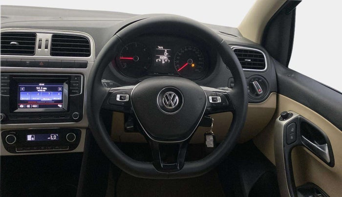 2016 Volkswagen Polo HIGHLINE1.5L, Diesel, Manual, 65,086 km, Steering Wheel Close Up